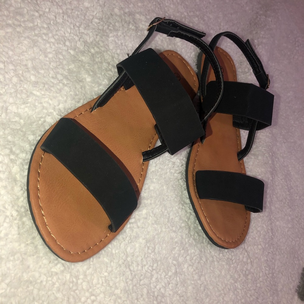 Sandals - Picture 2 of 3